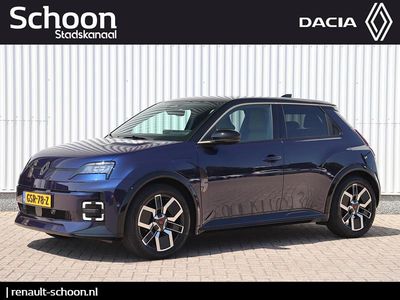 Blauw metallic Occasion 2024 Renault R5 Iconic Hatchback | € 34.950 (Duur)