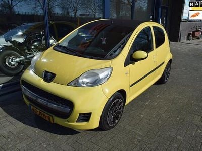 Occasion Peugeot 107 68 PK (50 kW) 2009 Geel Hatchback
