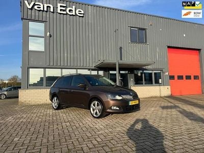 Bruin (metallic) Occasion 2015 Skoda Fabia First Edition Stationwagen | € 5.750 (Eerlijke prijs)
