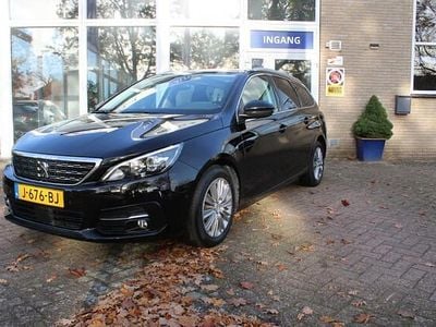 Zwart (metallic) Gebruikt 2020 Peugeot 308 Stationwagen | € 12.500 (Iets duurder)