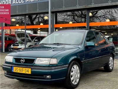 tweedehands Opel Vectra BWJ 12-1994 / 2.0i 116PK CDX UNIEK! / Schuif/kantel dak / Stuurbekr. / Elektrische ramen / Trekhaak /