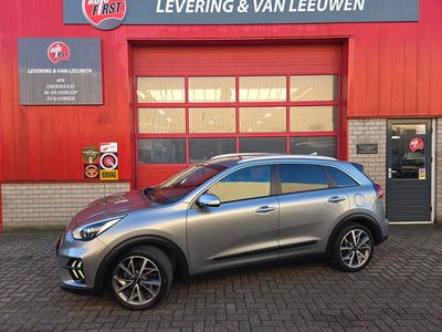 Grijs Gebruikt 2020 Kia Niro Style SUV | € 20.950 (Eerlijke prijs)