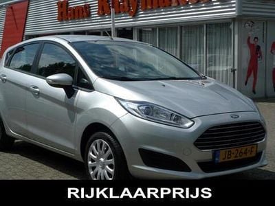 Grijs Gebruikt 2016 Ford Fiesta Style Hatchback | € 10.600 (Duur)