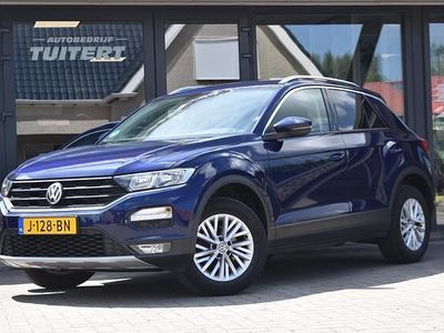 Blauw, metallic lak Occasion 2020 VW T-Roc Business SUV | € 17.745 (Eerlijke prijs)