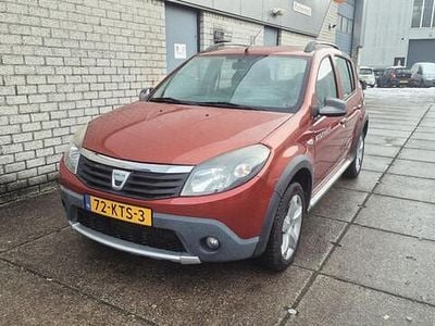 Rood Occasion 2010 Dacia Sandero Stepway Hatchback | € 2.950 (Eerlijke prijs)
