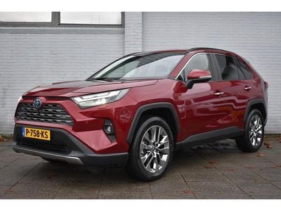 Rood Occasion 2022 Toyota RAV4 Executive SUV | € 41.999 (Iets duurder)