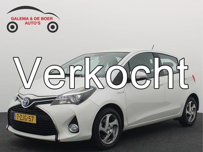 Wit Gebruikt 2015 Toyota Yaris Hybrid Hatchback | € 11.339 (Eerlijke prijs)