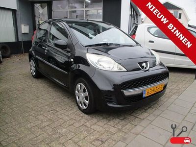 Occasion Peugeot 107 68 PK (50 kW) 2010 Zwart (metallic) Hatchback