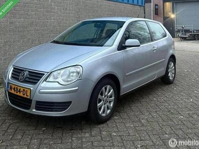 Grijs Gebruikt 2005 VW Polo Sportline Hatchback | € 1.999 (Goede deal)