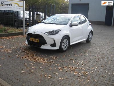 Wit Gebruikt 2022 Toyota Yaris Active Hatchback | € 15.950 (Eerlijke prijs)