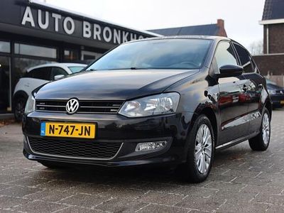Zwart Occasion 2014 VW Polo Life Hatchback | € 5.950 (Eerlijke prijs)