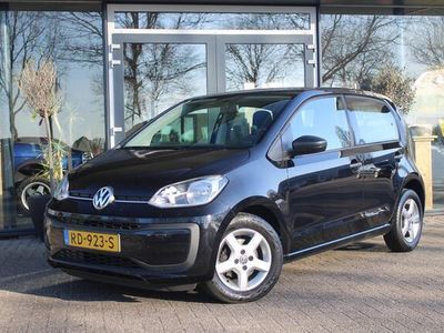 Zwart Gebruikt 2017 VW up! take up! Hatchback | € 7.750 (Eerlijke prijs)