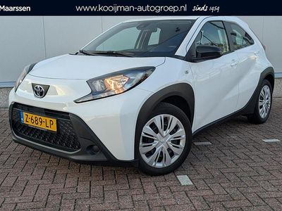 Wit Occasion 2024 Toyota Aygo X Play SUV | € 18.748 (Eerlijke prijs)