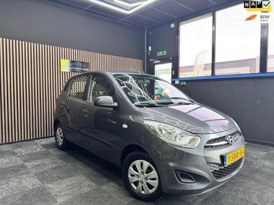 Grijs Gebruikt 2013 Hyundai i10 Hatchback | € 2.950 (Eerlijke prijs)