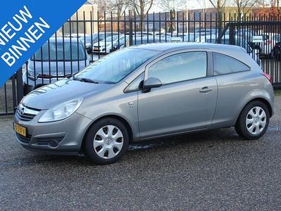 Bruin Occasion 2010 Opel Corsa Hatchback | € 2.950 (Eerlijke prijs)