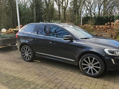 Grijs (metallic) Gebruikt 2017 Volvo XC60 SUV | € 14.950