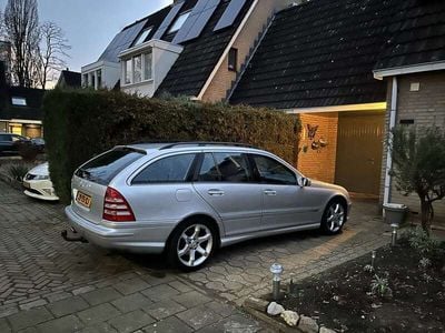 Mercedes C230