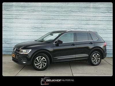 Zwart (metallic) Occasion 2017 VW Tiguan Business SUV | € 14.999 (Goede deal)