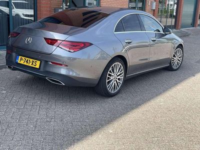 Grijs Occasion 2022 Mercedes CLA200 Luxury Sedan | € 27.950 (Goede deal)