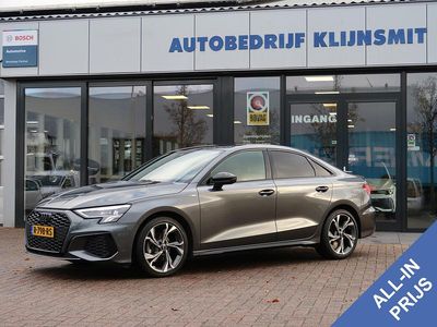 Grijs Gebruikt 2022 Audi A3 S-Line Sedan | € 29.650 (Eerlijke prijs)
