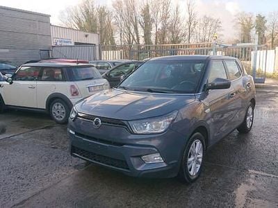Grijs Occasion 2017 Ssangyong (KGM) Tivoli SUV | € 9.000