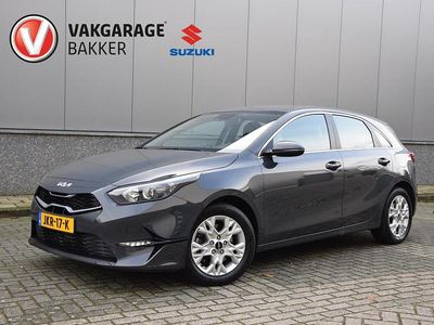 Grijs Occasion 2022 Kia Ceed Hatchback | € 17.800 (Eerlijke prijs)