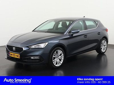 Grey metallic (s7) Occasion 2022 Seat Leon Style Hatchback | € 19.945 (Goede deal)