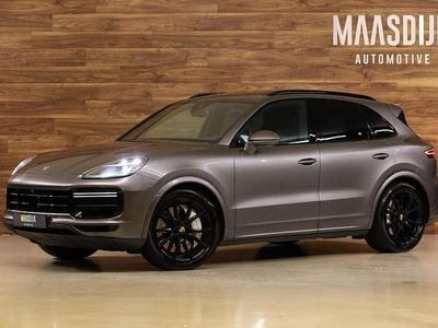 Grijs Gebruikt 2018 Porsche Cayenne Turbo Chrono SUV | € 69.740