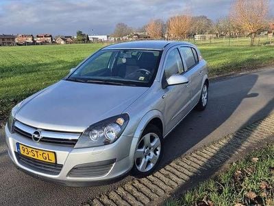 Occasion 2006 Opel Astra Sport Sedan | € 1.300 (Eerlijke prijs)