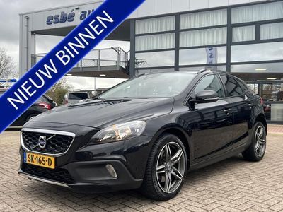 tweedehands Volvo V40 CC 2.0 D4 Automaat 190 pk Momentum Euro 6 Navigatie 18 Inch Velgen Parkeersensoren Getint Glas Cruise Control