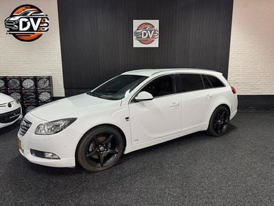 Wit Occasion 2012 Opel Insignia OPC Stationwagen | € 10.945 (Eerlijke prijs)