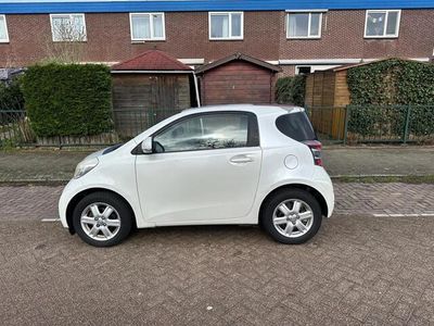 tweedehands Toyota iQ 1.0 VVTi Comfort 1-eigenaar NAP Airco White Metall