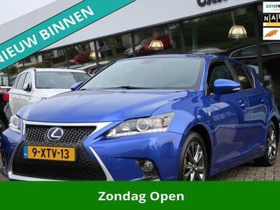 Lexus CT200h