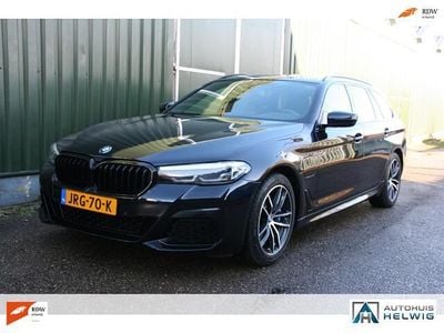 Zwart Occasion 2022 BMW 530e M Sport Stationwagen | € 29.950 (Super prijs)