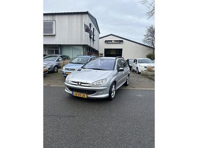 Grijs Gebruikt 2005 Peugeot 206 Stationwagen | € 995 (Eerlijke prijs)