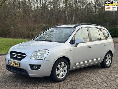 Grijs Gebruikt 2008 Kia Carens MPV | € 2.699 (Eerlijke prijs)