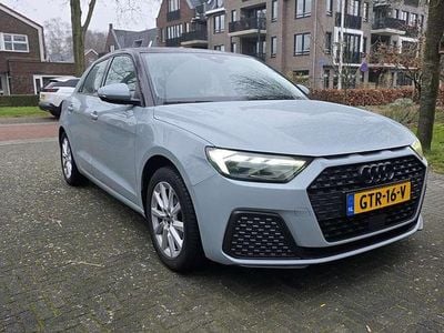 Grijs Occasion 2022 Audi A1 Advanced Hatchback | € 21.950 (Eerlijke prijs)