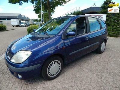 tweedehands Renault Scénic 1.6-16V Authentique