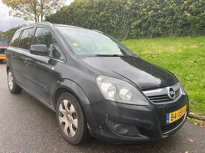 Zwart Gebruikt 2011 Opel Zafira Edition MPV | € 1.999