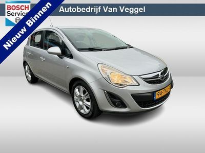 tweedehands Opel Corsa 1.4-16V Edition Airco, cruise, trekhaak, lmv