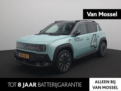 Twotone vert hautsdefrance / noir etoilé Gebruikt 2025 Renault 4 E-Tech Iconic SUV | € 35.940 (Eerlijke prijs)