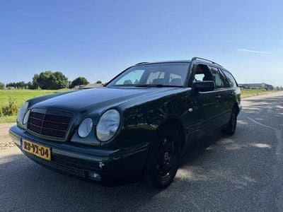 Mercedes 200