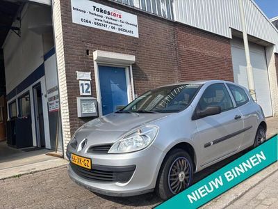 Grijs Occasion 2007 Renault Clio II Business Hatchback | € 1.449 (Eerlijke prijs)