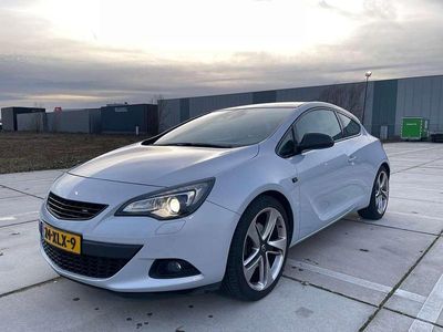 Opel Astra GTC