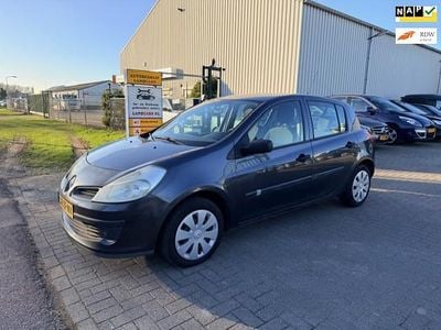 Occasion Renault Clio II Business 75 PK (55 kW) 2008 Hatchback Hatchback
