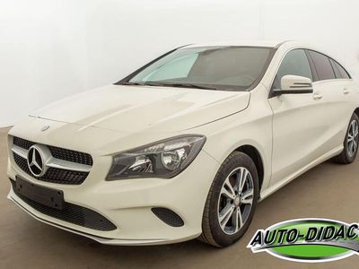 Wit Occasion 2017 Mercedes CLA180 Shooting Brake Stationwagen | € 9.800
