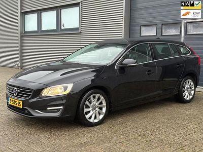 Zwart Gebruikt 2013 Volvo V60 Summum Stationwagen | € 4.999 (Duur)