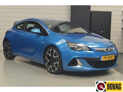 Blauw Gebruikt 2012 Opel Astra GTC OPC Hatchback | € 17.950