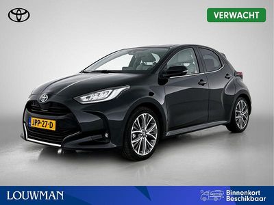 Zwart Occasion 2025 Toyota Yaris Hybrid Hatchback | € 24.900 (Eerlijke prijs)