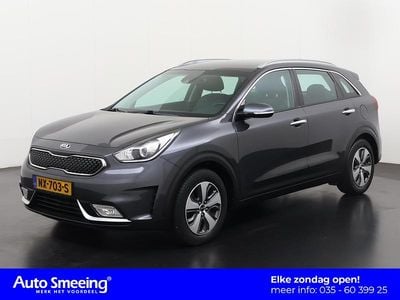 Grijs Occasion 2017 Kia Niro First Edition SUV | € 15.629 (Eerlijke prijs)